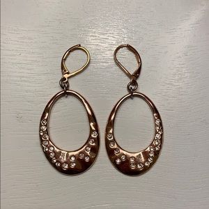 Rose gold dangling earrings